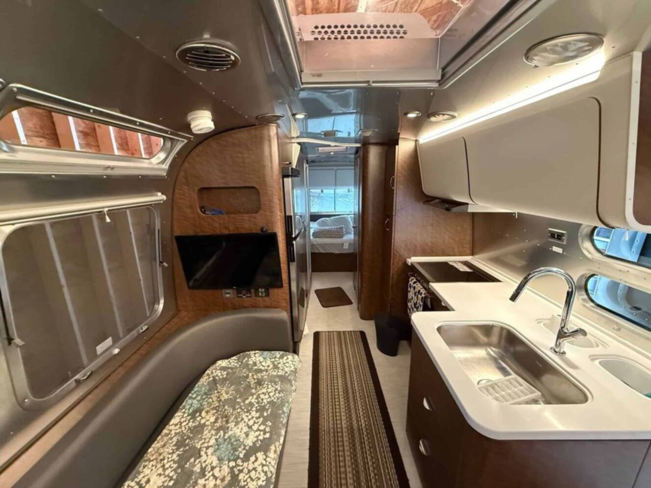 A photo of this 2022 Airstream Globetrotter 27FB