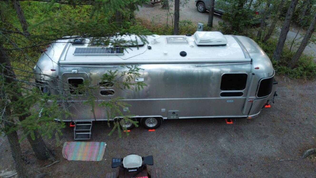 A photo of this 2022 Airstream Globetrotter 27FB