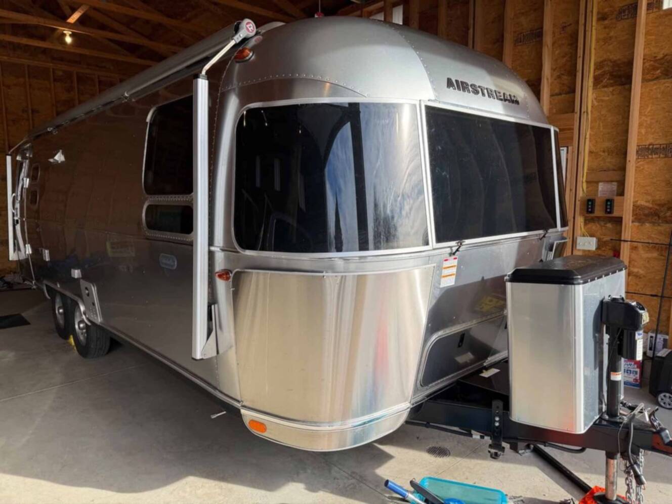 A photo of this 2022 Airstream Globetrotter 27FB