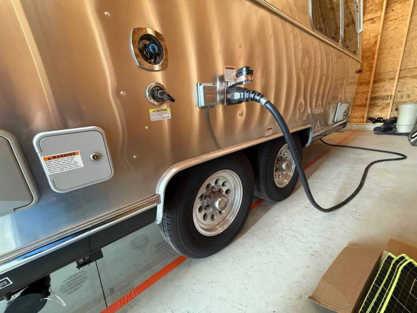 A photo of this 2022 Airstream Globetrotter 27FB