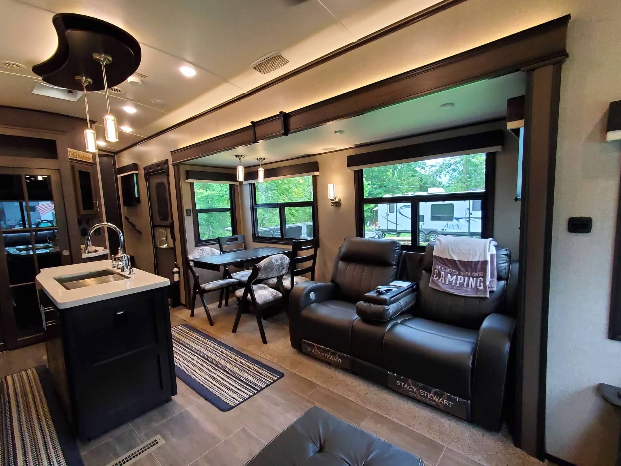 2020 Jayco NORTH POINT 387FBTS in wellington OH