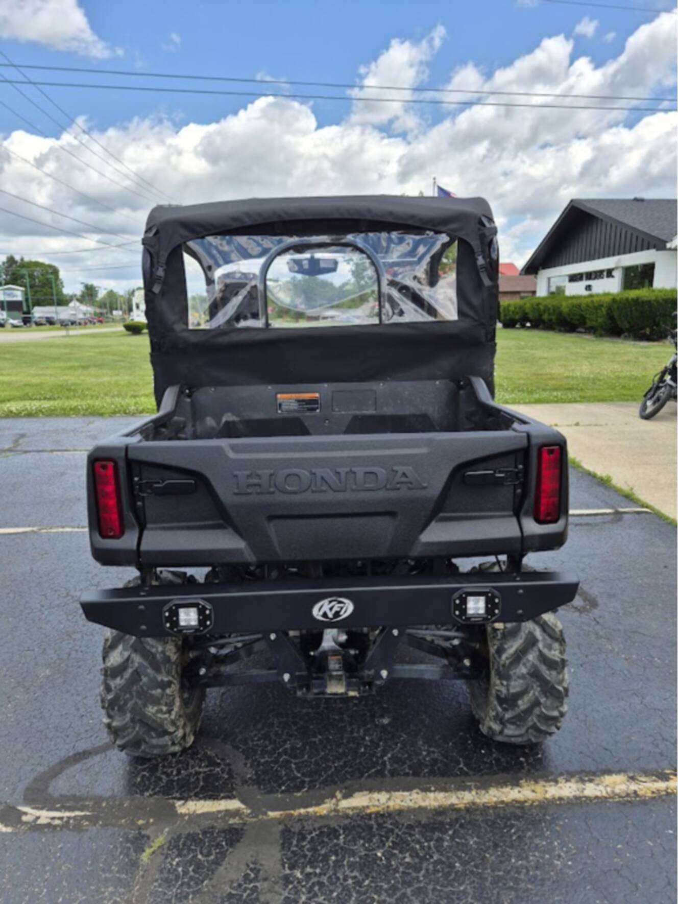 A photo of this 2025 Honda PIONEER 700 FOREST Deluxe