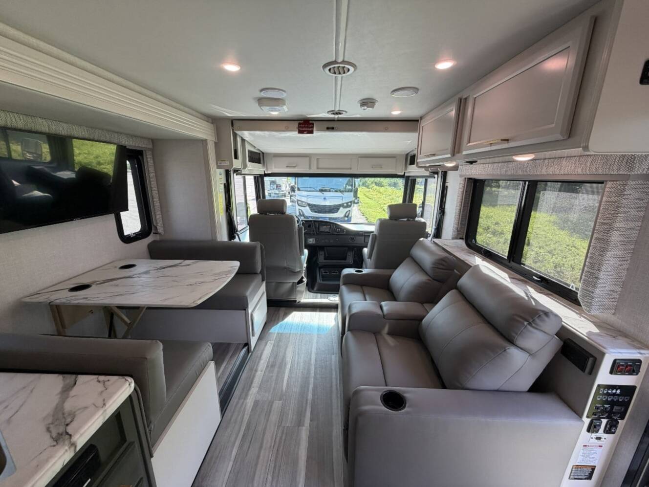 A photo of this 2027 Holiday Rambler Admiral 28A