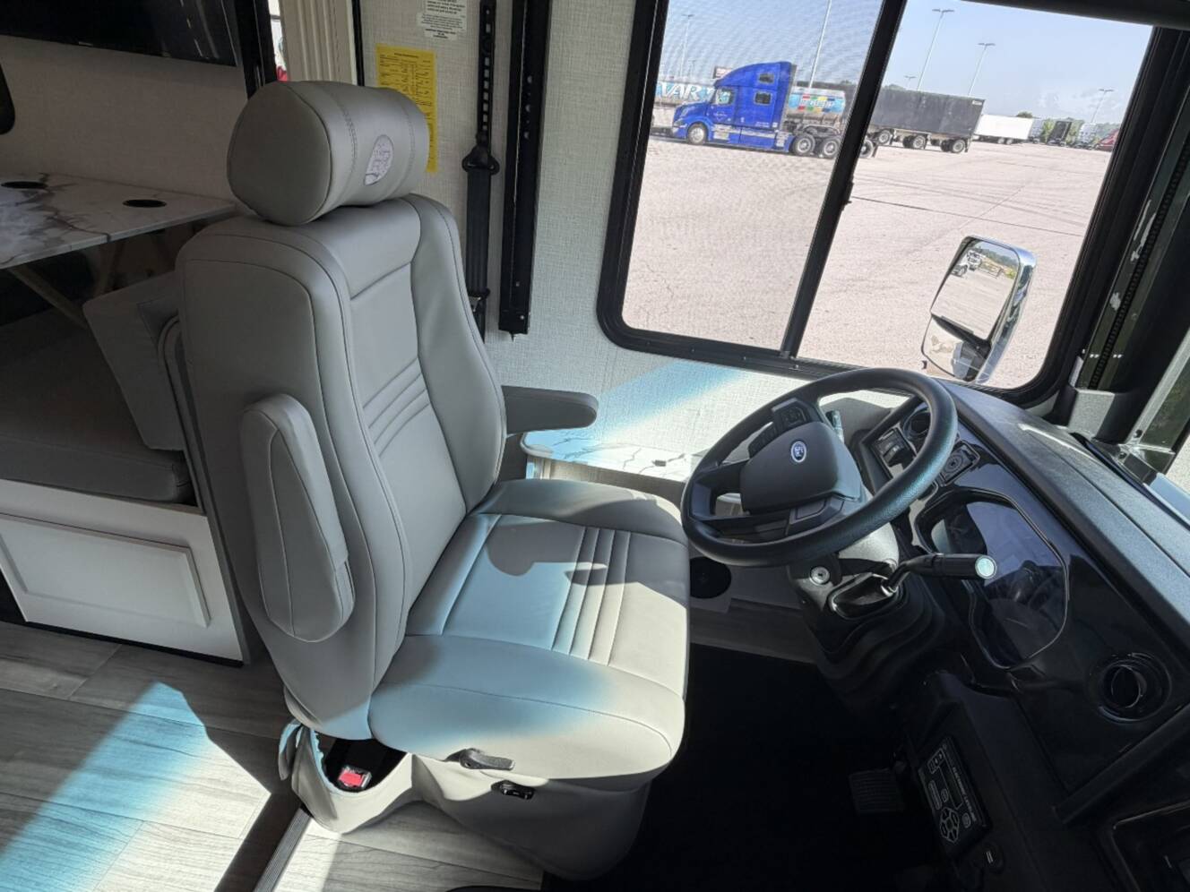 A photo of this 2027 Holiday Rambler Admiral 28A