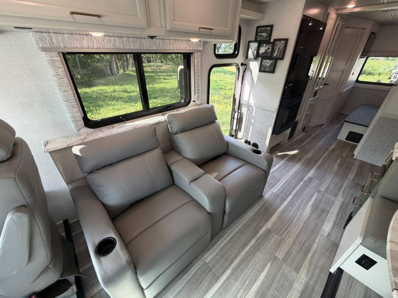 A photo of this 2027 Holiday Rambler Admiral 28A