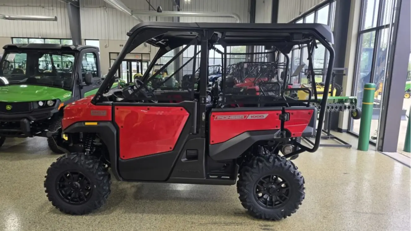 2026 Honda Pioneer 1000-5 Deluxe