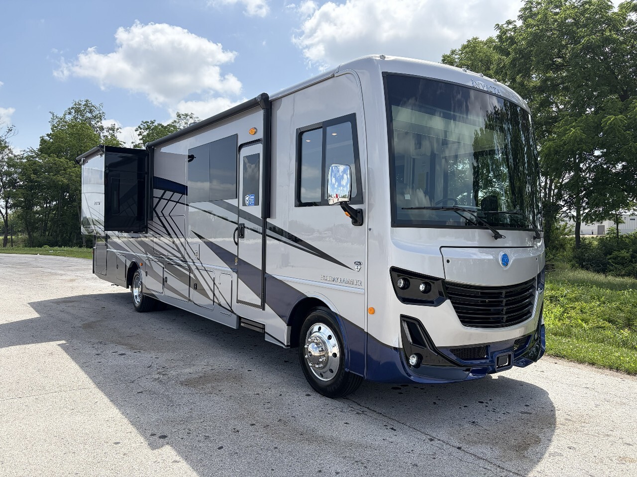 2027 Holiday Rambler Invicta 36Y in pendleton IN