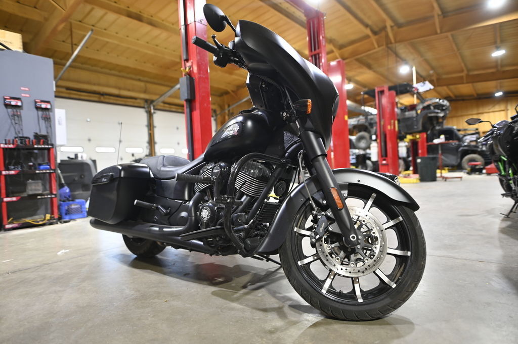 2019 Indian Motorcycle® Chieftain Dark Horse® Thunder Black Smoke DARK HORSE in Ardmore, OK
