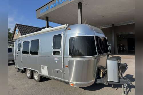 2014 Airstream International Serenity 23FB in lorain OH