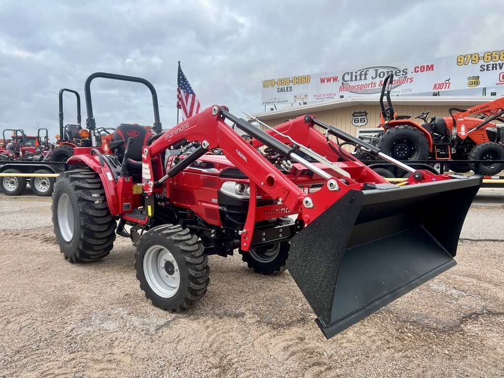 2026 Mahindra 1600 Series 1626 HST 4WD in Sealy, TX