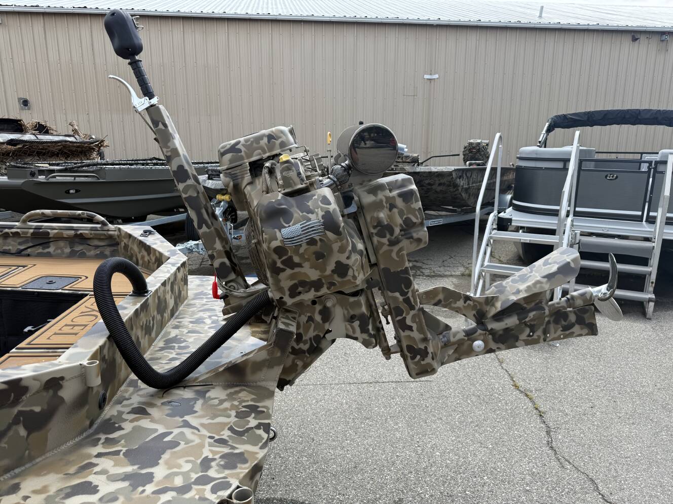 A photo of this 2027 Excel 1860 SWV4