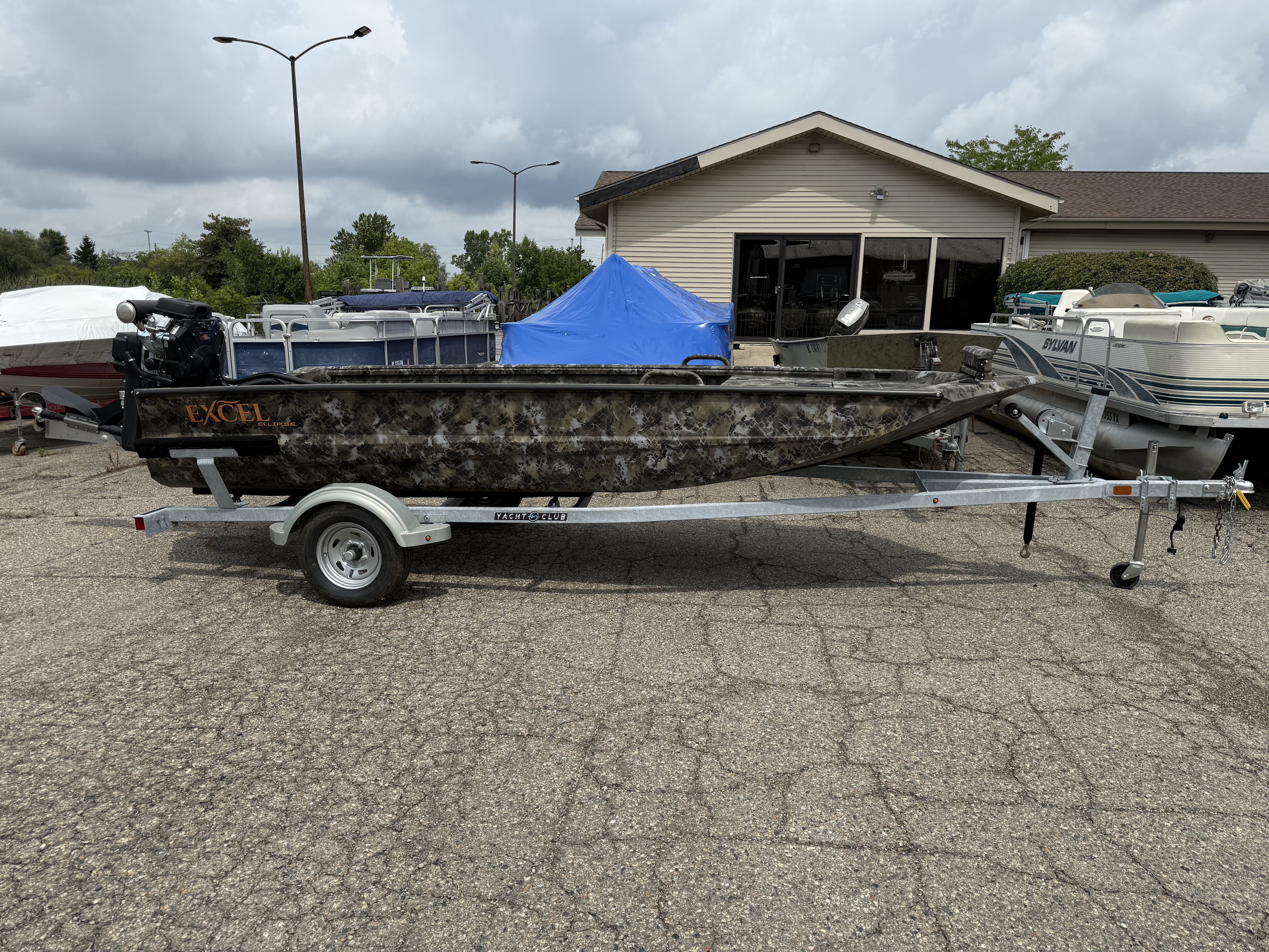 2025 Excel 1754 Eclipse in fenton MI
