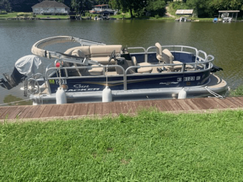 2025 Sun Tracker Bass Buggy 16 XL in sullivan MO