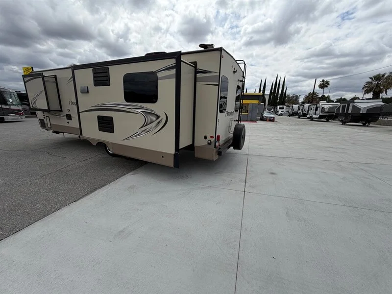 2019 Forest River Flagstaff Lite 27RLWS