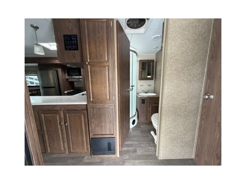 2019 Forest River Flagstaff Lite 27RLWS