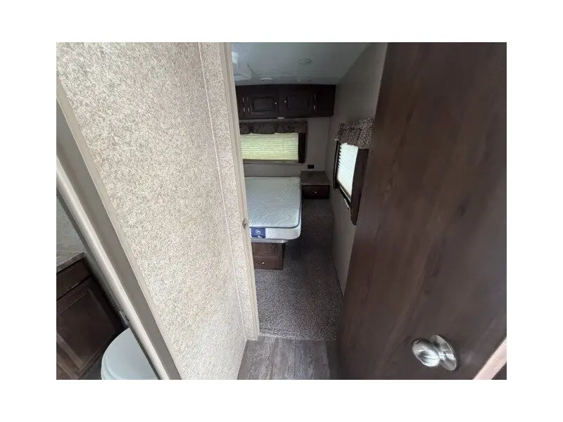 2019 Forest River Flagstaff Lite 27RLWS
