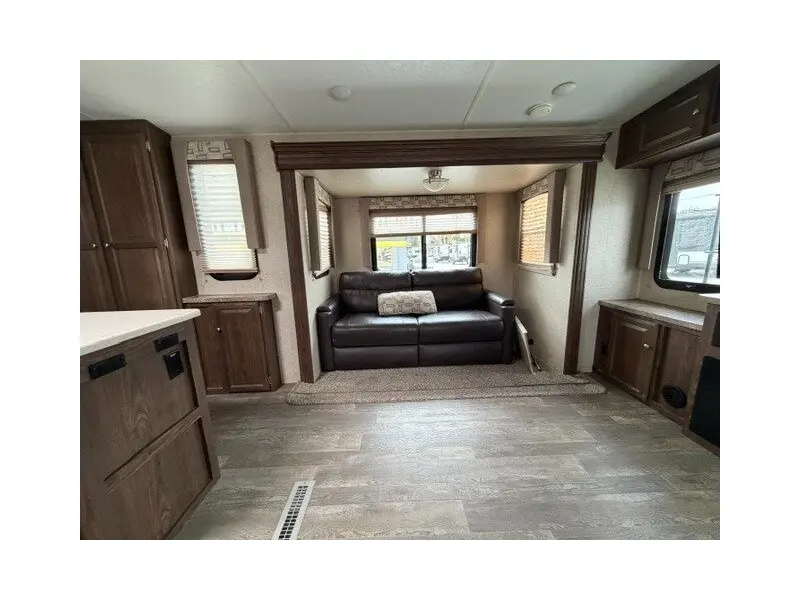 2019 Forest River Flagstaff Lite 27RLWS