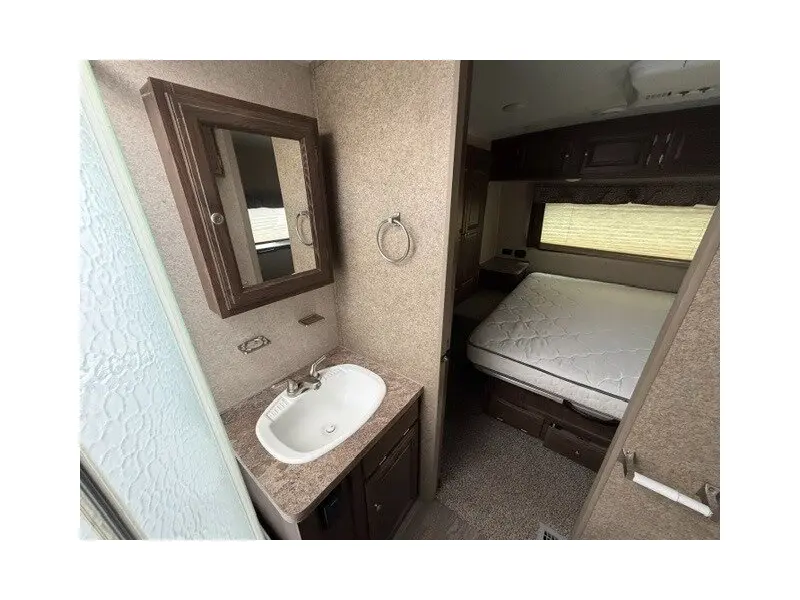 2019 Forest River Flagstaff Lite 27RLWS