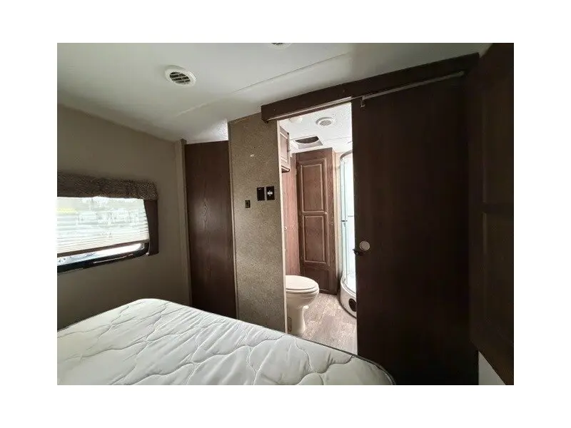 2019 Forest River Flagstaff Lite 27RLWS