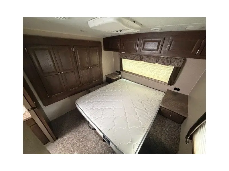 2019 Forest River Flagstaff Lite 27RLWS