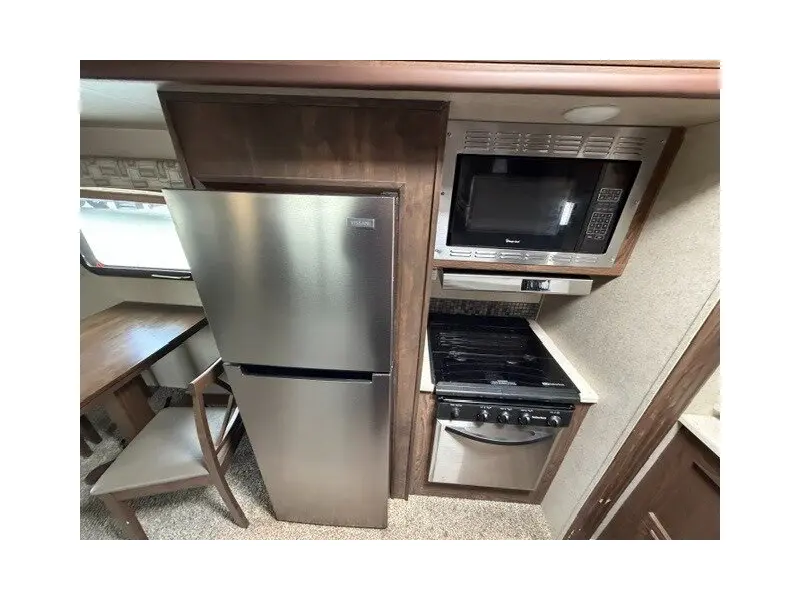 2019 Forest River Flagstaff Lite 27RLWS