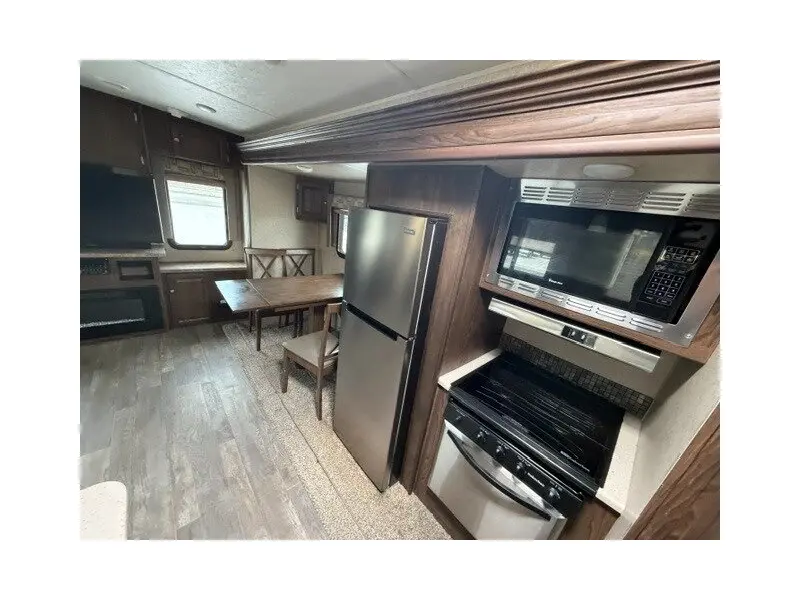 2019 Forest River Flagstaff Lite 27RLWS