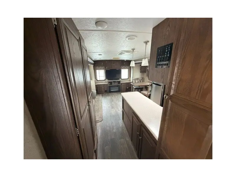 2019 Forest River Flagstaff Lite 27RLWS