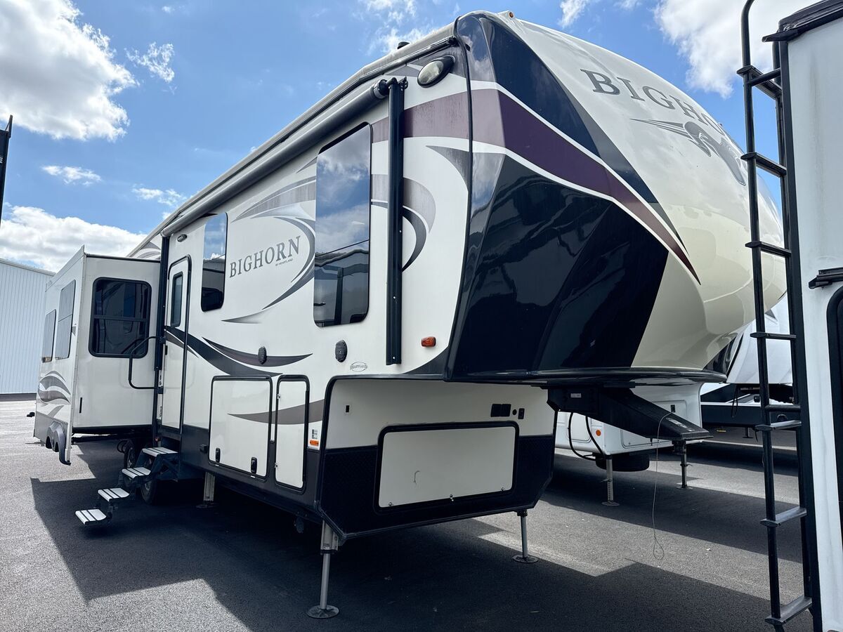 2018 Heartland Bighorn 3270RS RV