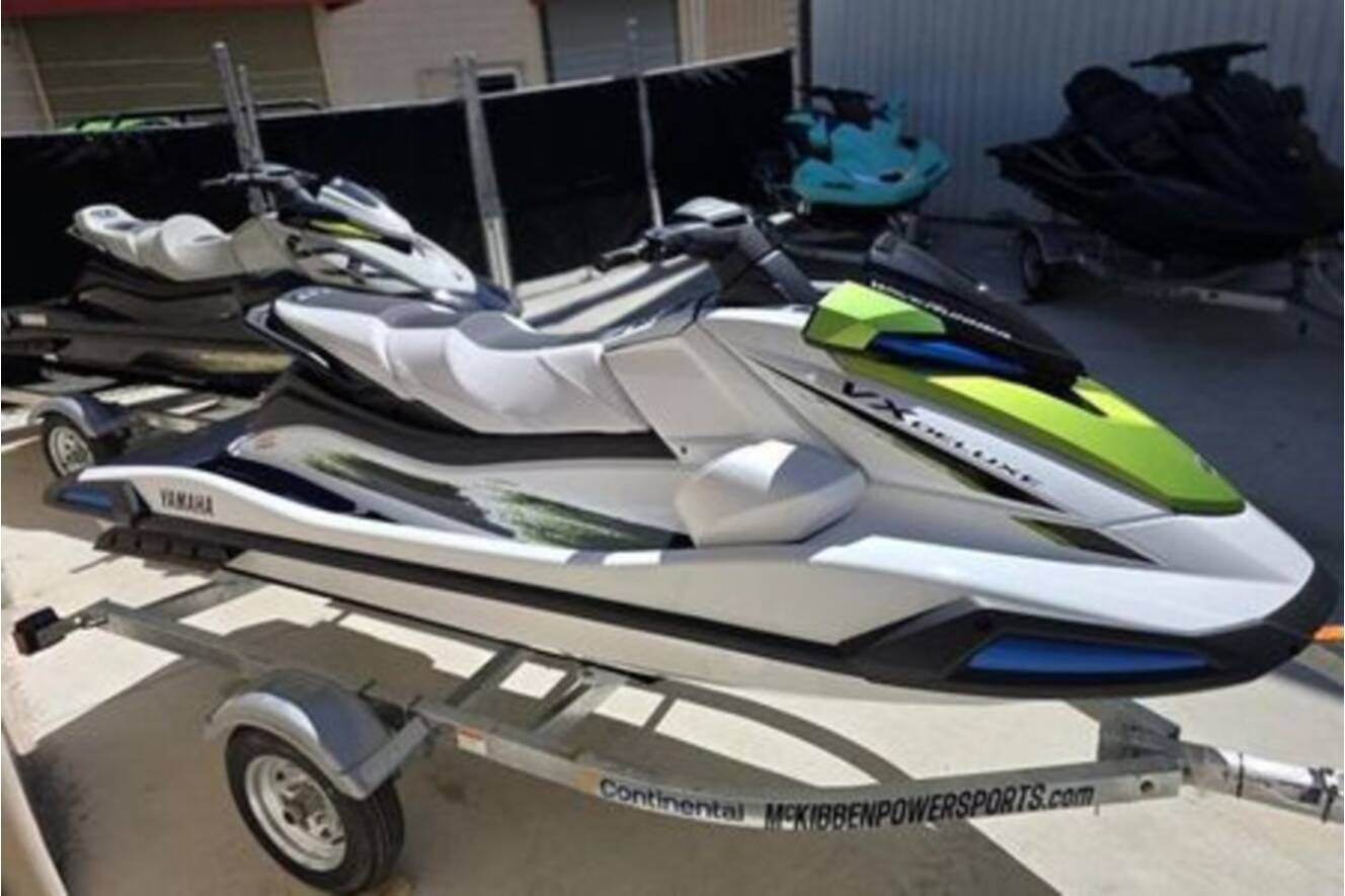 A photo of this 2026 Yamaha Waverunners VX® Deluxe with Audio