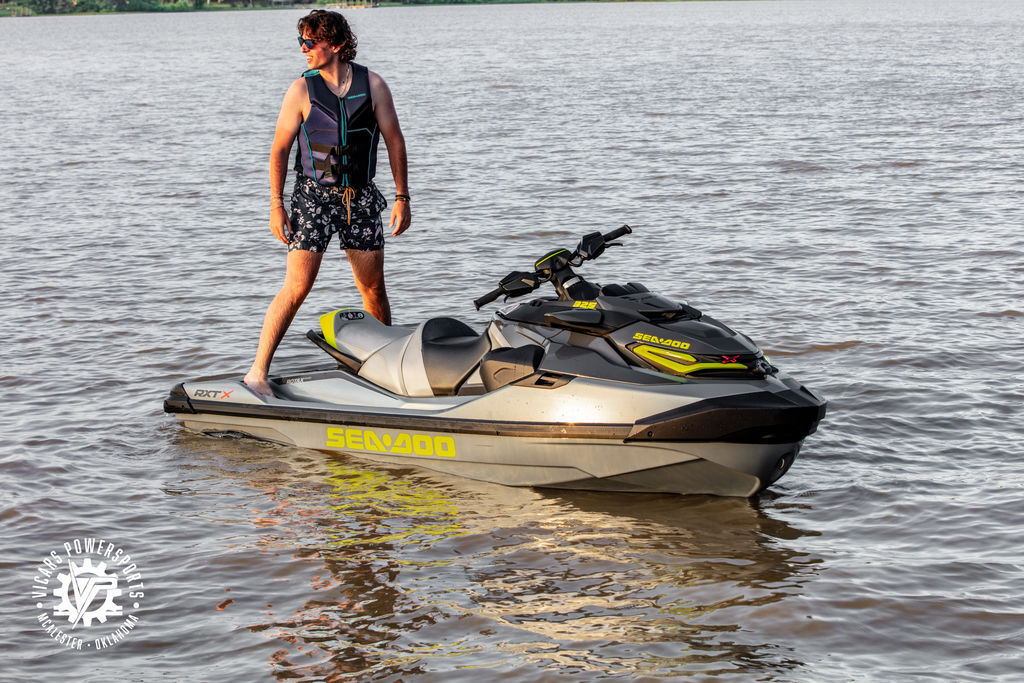 2025 Sea-Doo RXT-X 325 Ice Metal / Manta Green X 325 in Mcalester, OK