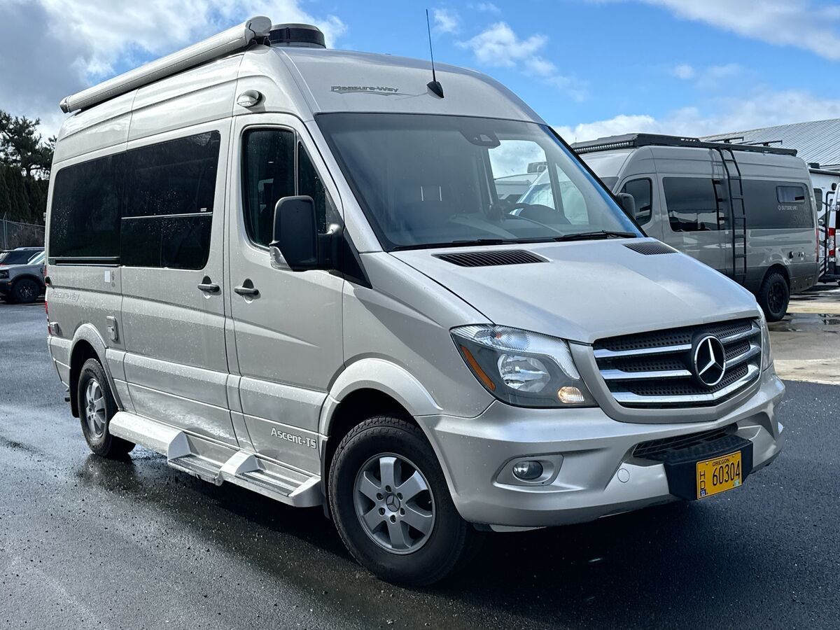 2018 Pleasure-Way Ascent TS in medford OR
