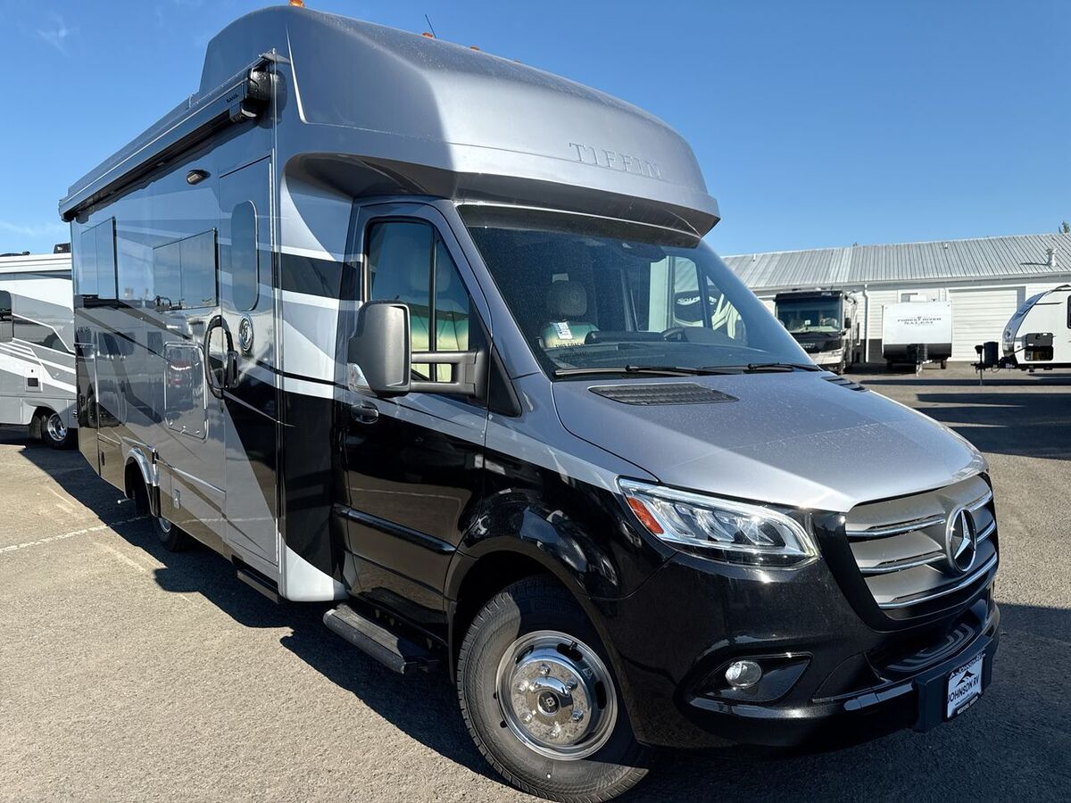 2026 Tiffin Motorhomes Tiffin Wayfarer Mercedes-Benz 25XLW in medford OR