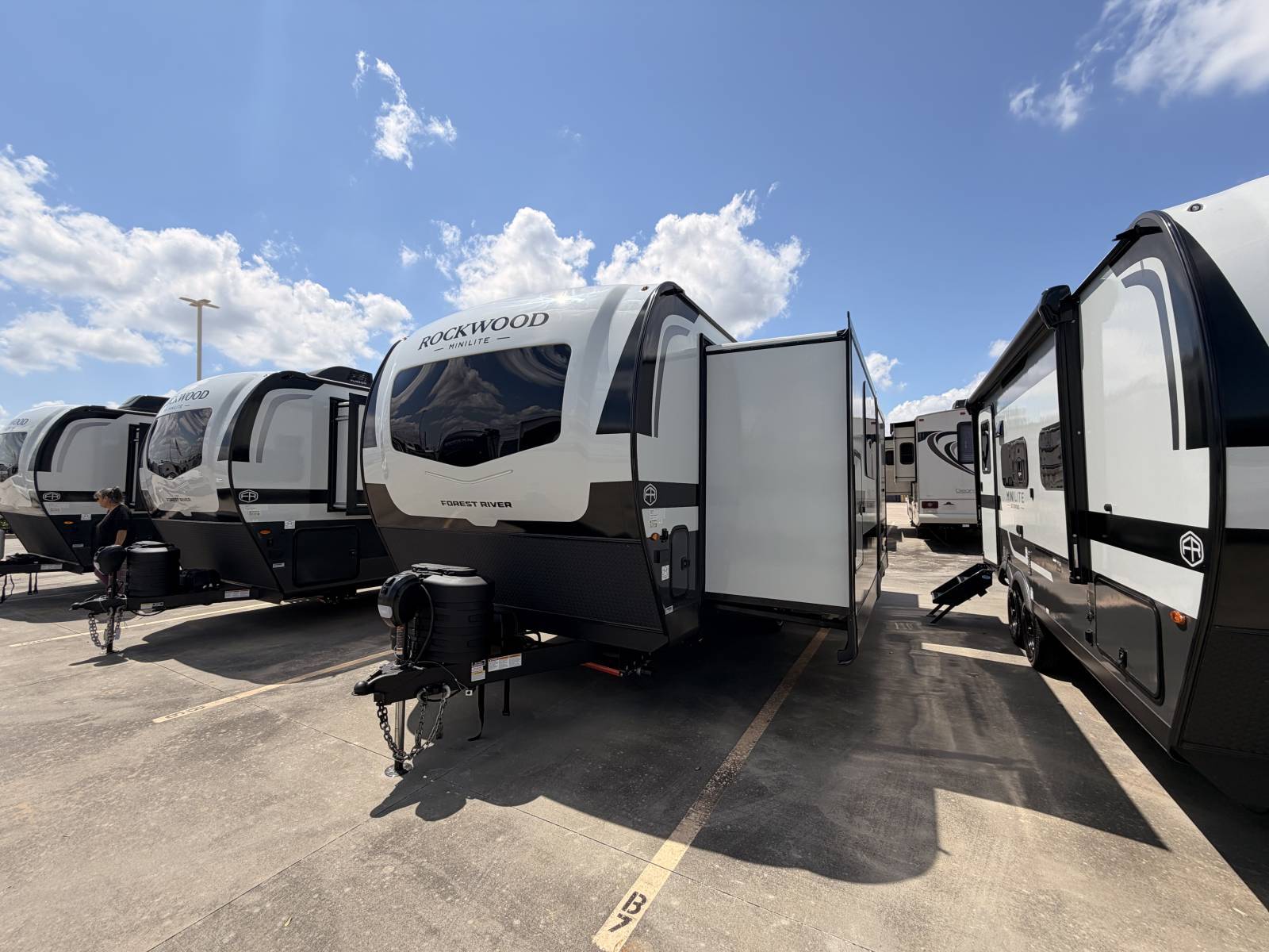 2027 Forest River ROCKWOOD MINI LITE 2523MBR in spring TX