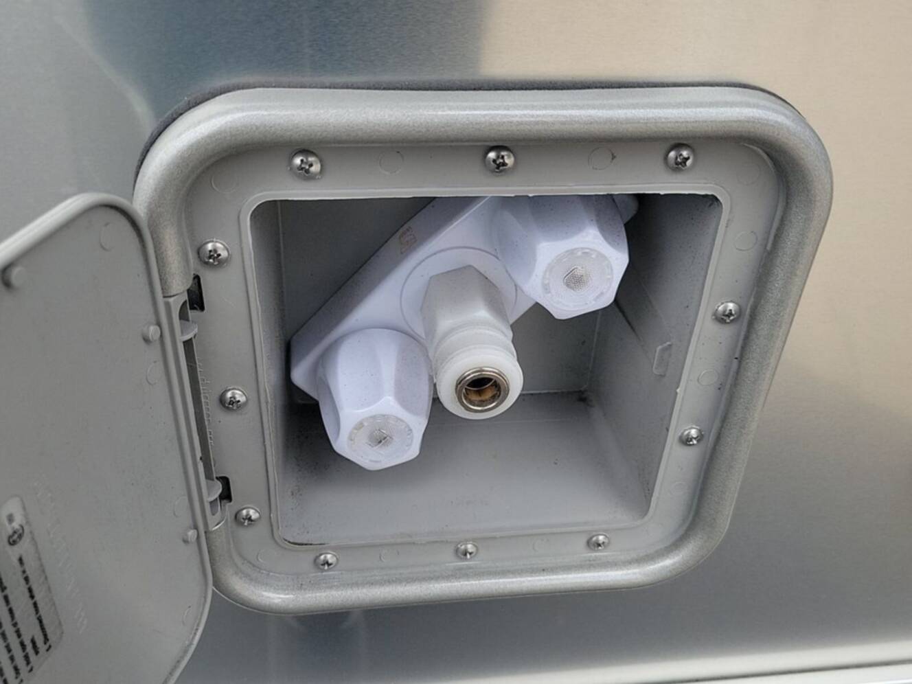 A photo of this 2026 Airstream International 27FBQ Queen