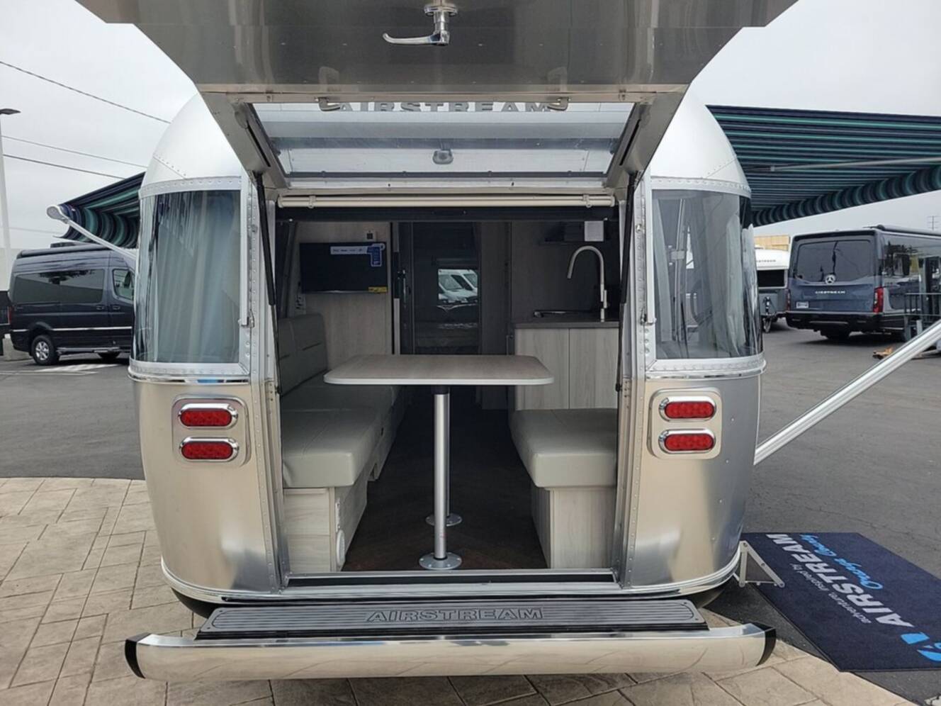 A photo of this 2026 Airstream International 27FBQ Queen