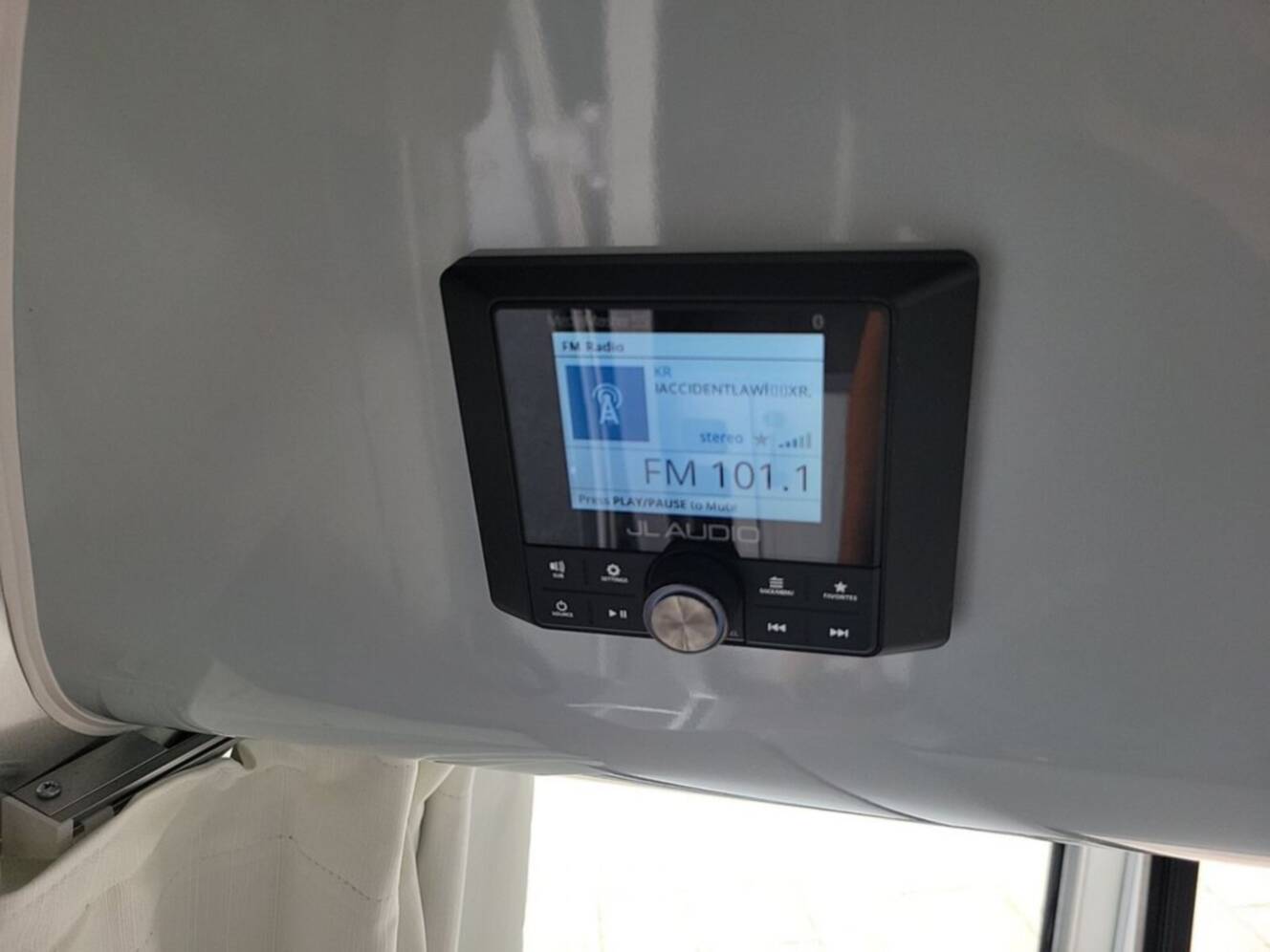 A photo of this 2026 Airstream International 27FBQ Queen