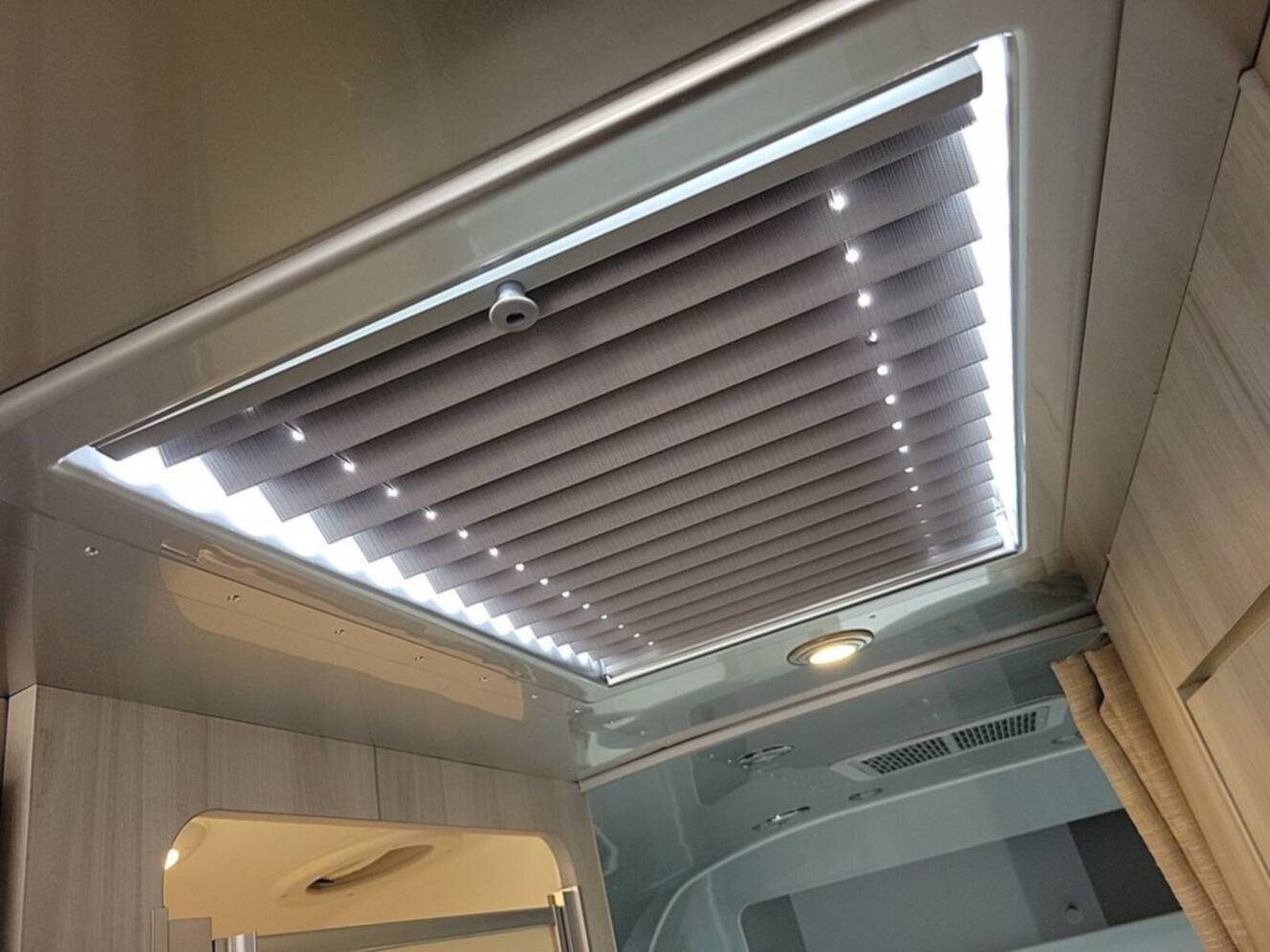 A photo of this 2026 Airstream International 27FBQ Queen