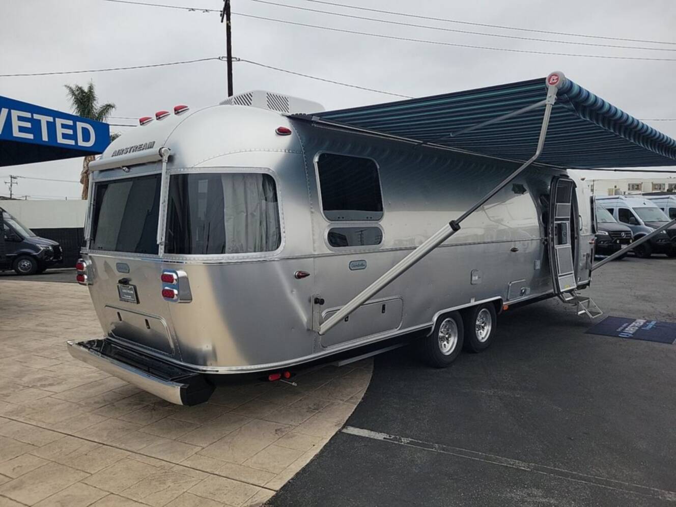 A photo of this 2026 Airstream Globetrotter® 30RB Twin