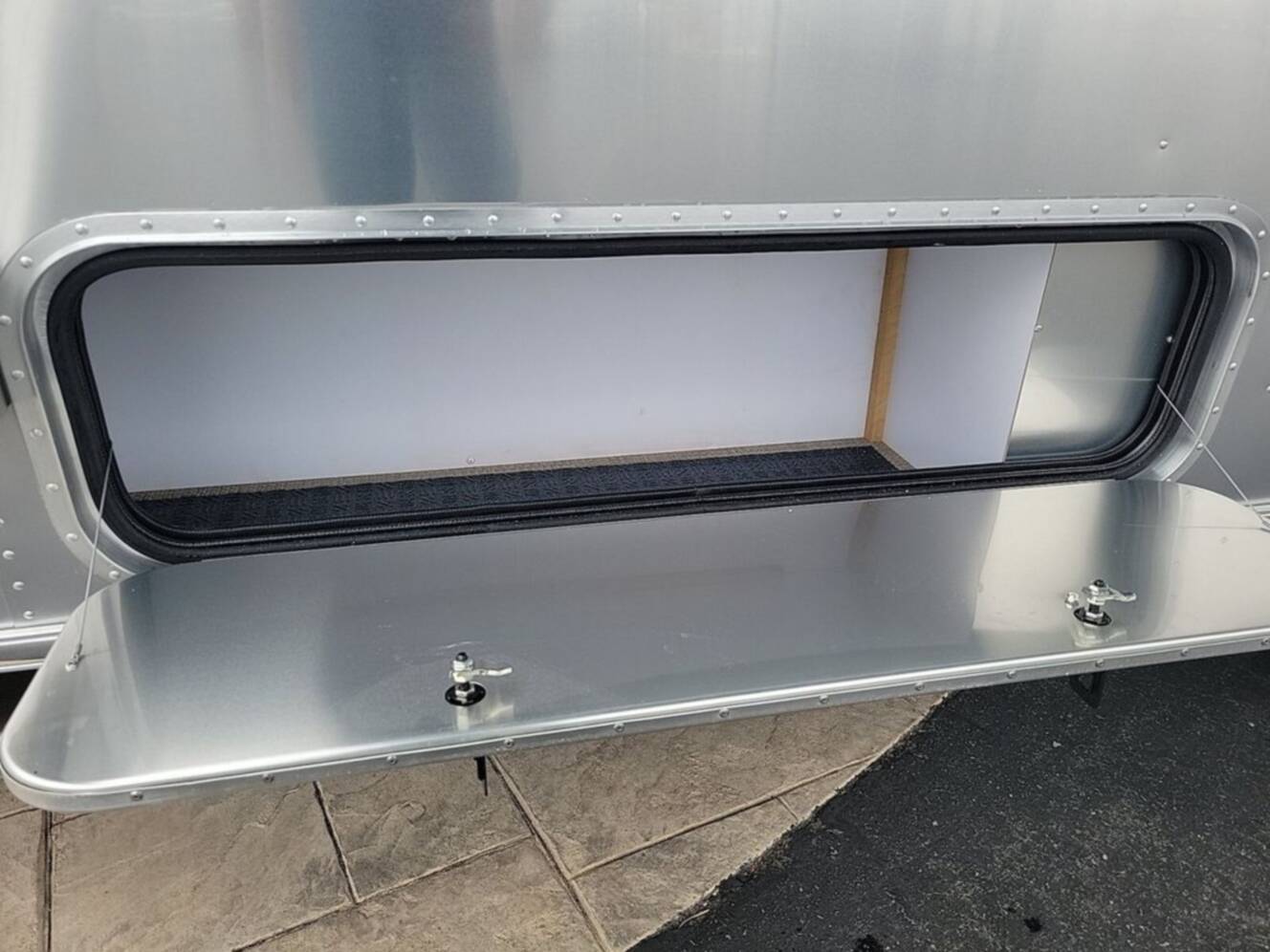 A photo of this 2026 Airstream Globetrotter® 30RB Twin