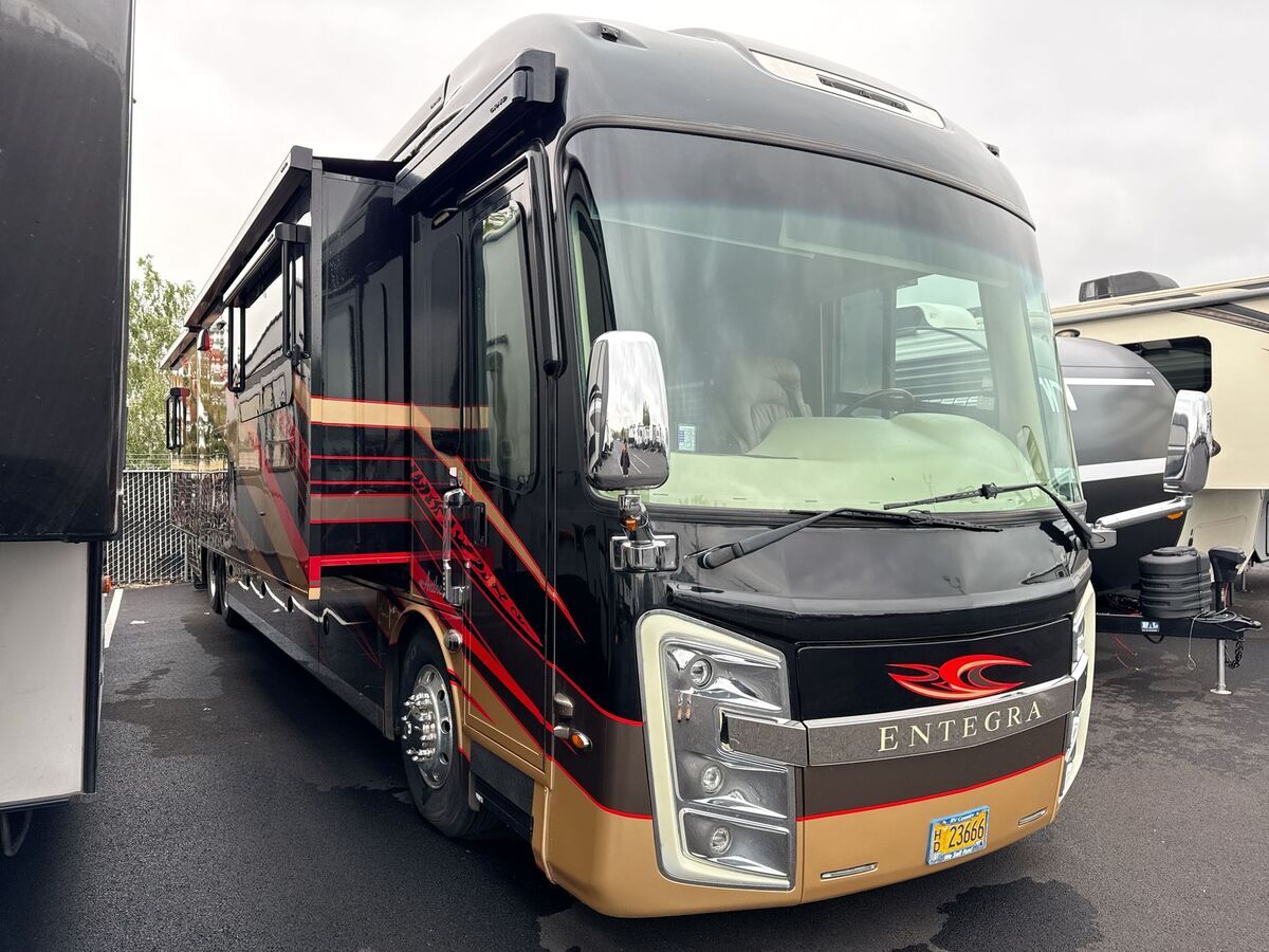 2018 Entegra Coach Anthem 44B RV