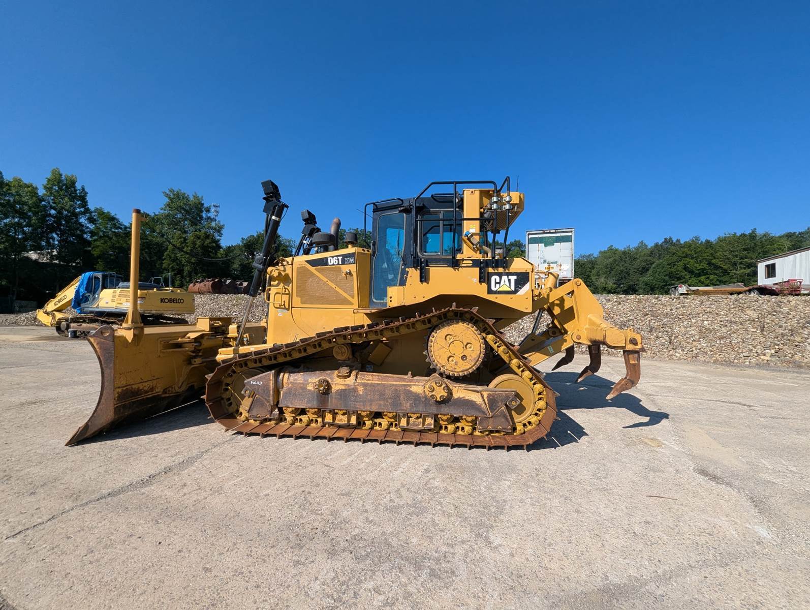 2015 Caterpillar D6T LGP in Crofton, MD