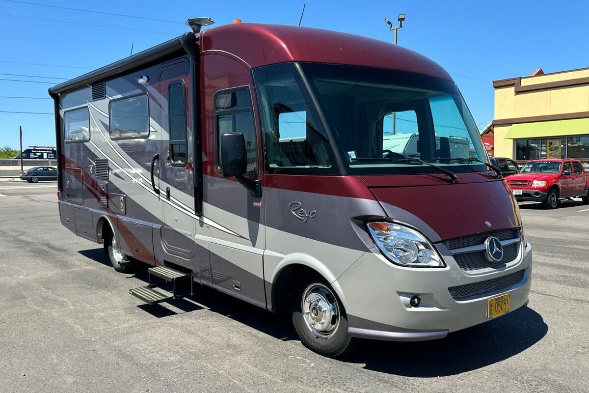 2014 Winnebago Itasca Reyo 25P RV