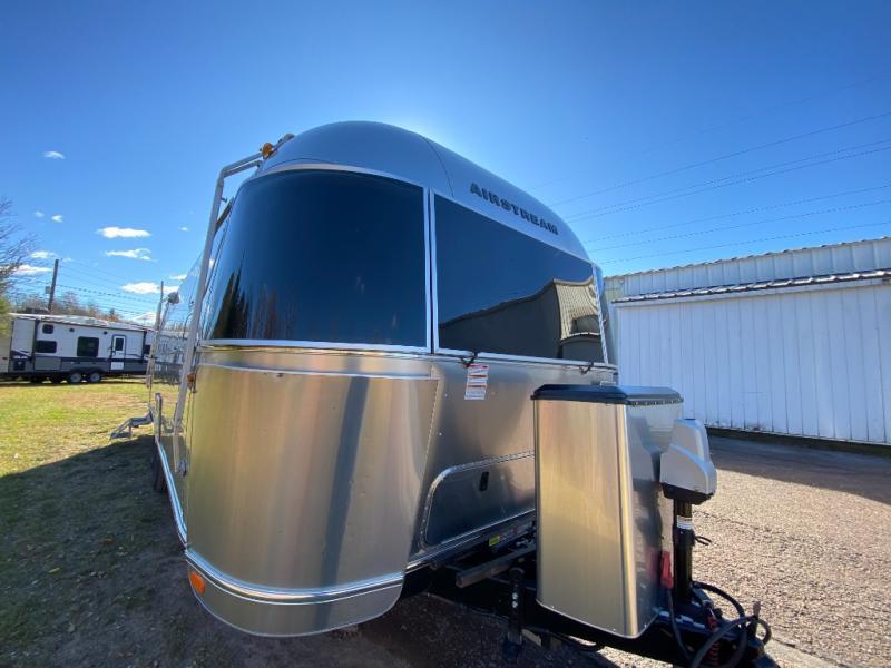 2017 Airstream International Signature TRL. in souderton PA