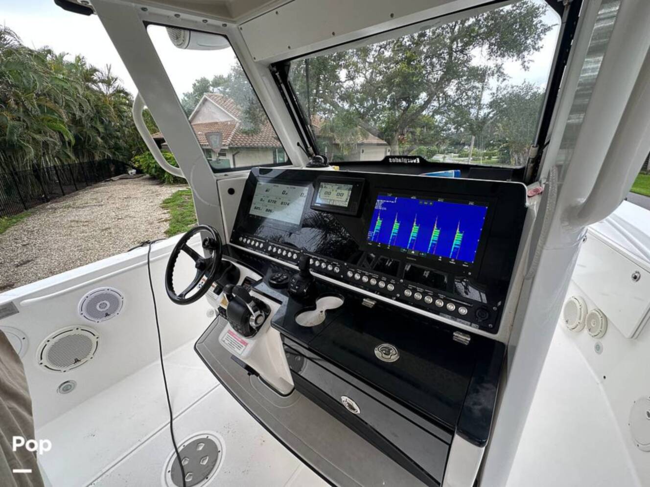 A photo of this 2018 Everglades 335CC