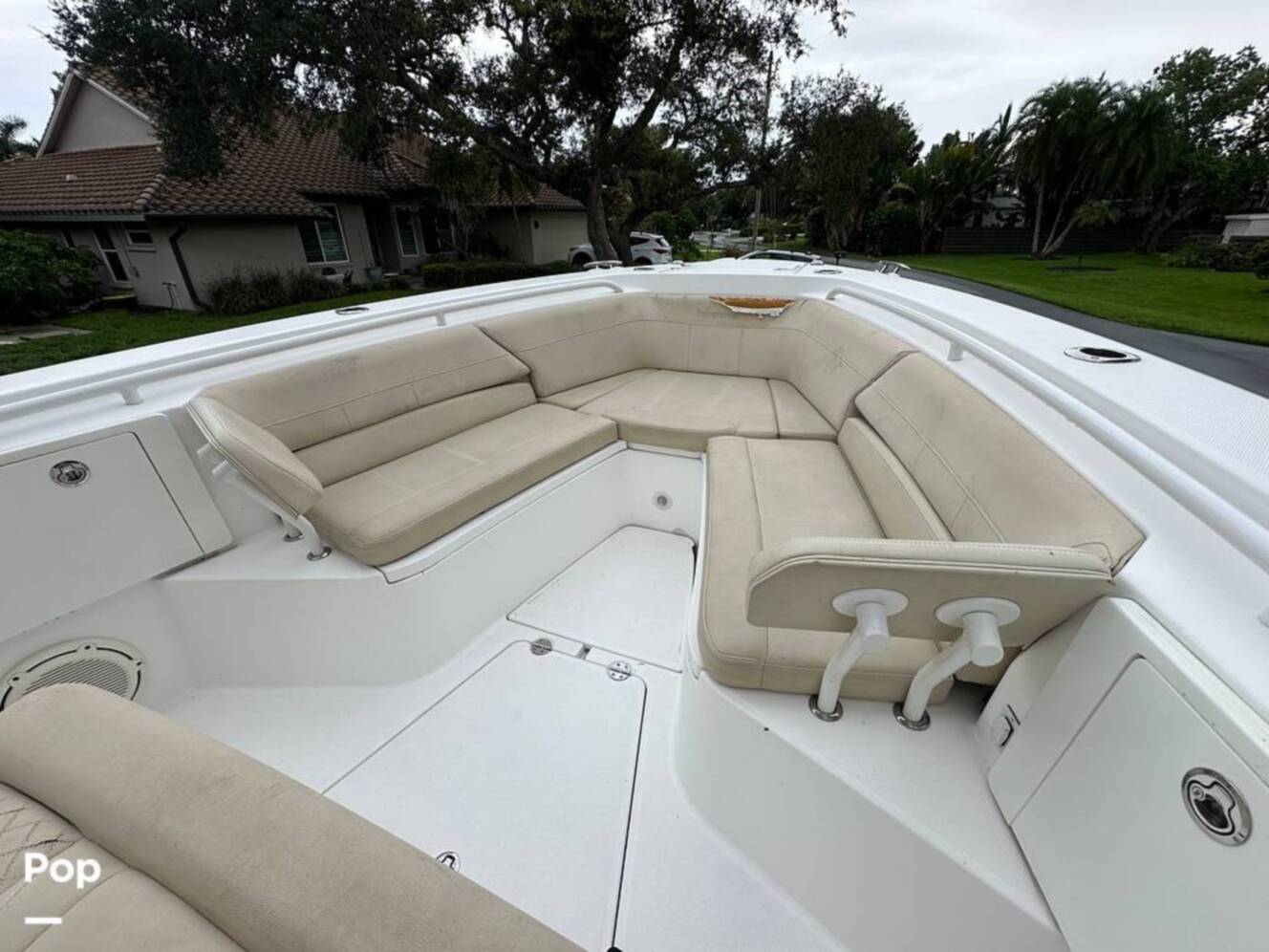 A photo of this 2018 Everglades 335CC