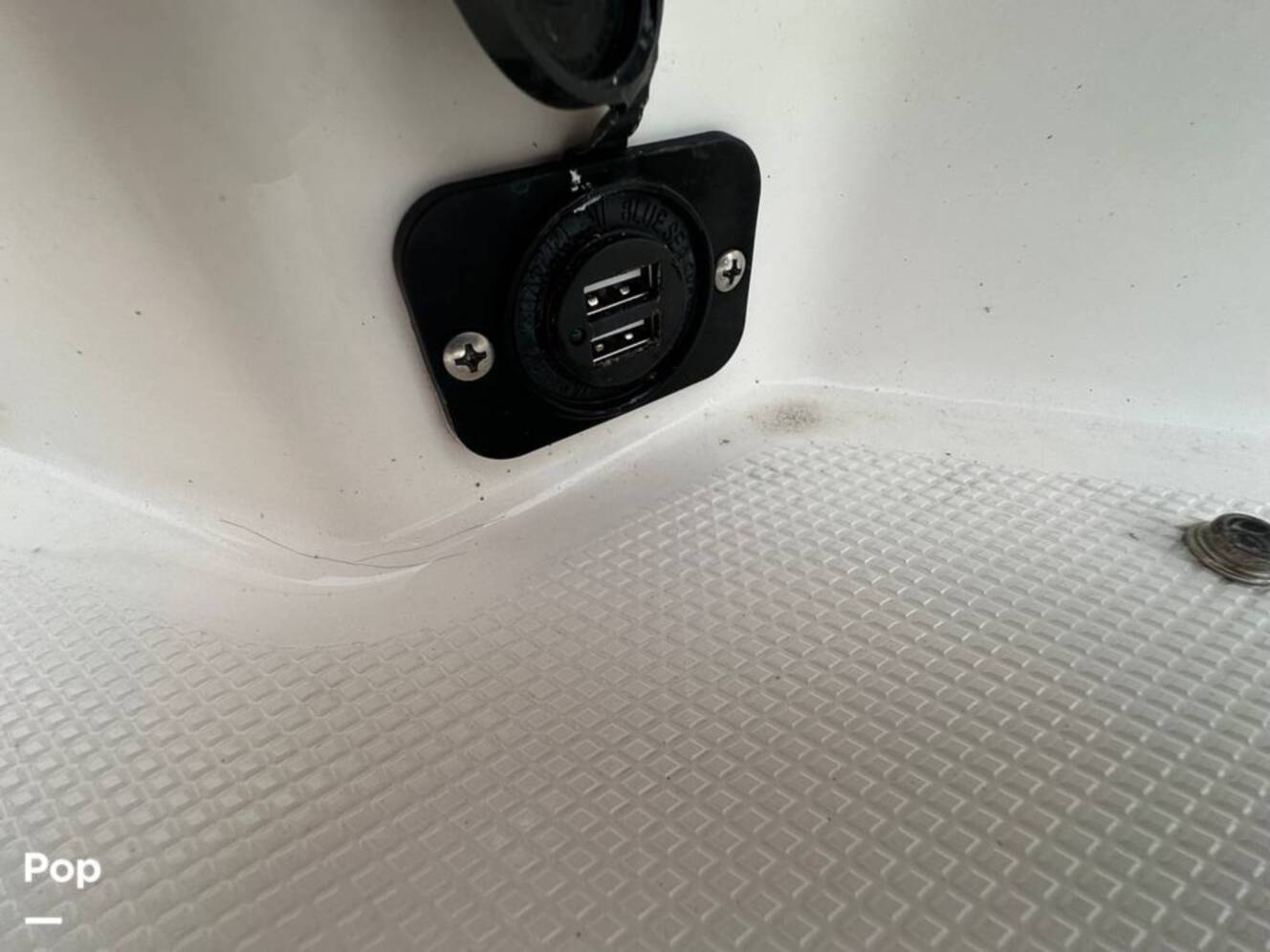 A photo of this 2018 Everglades 335CC