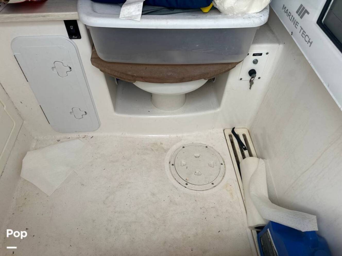 A photo of this 2018 Everglades 335CC