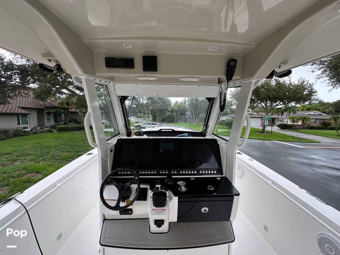 A photo of this 2018 Everglades 335CC