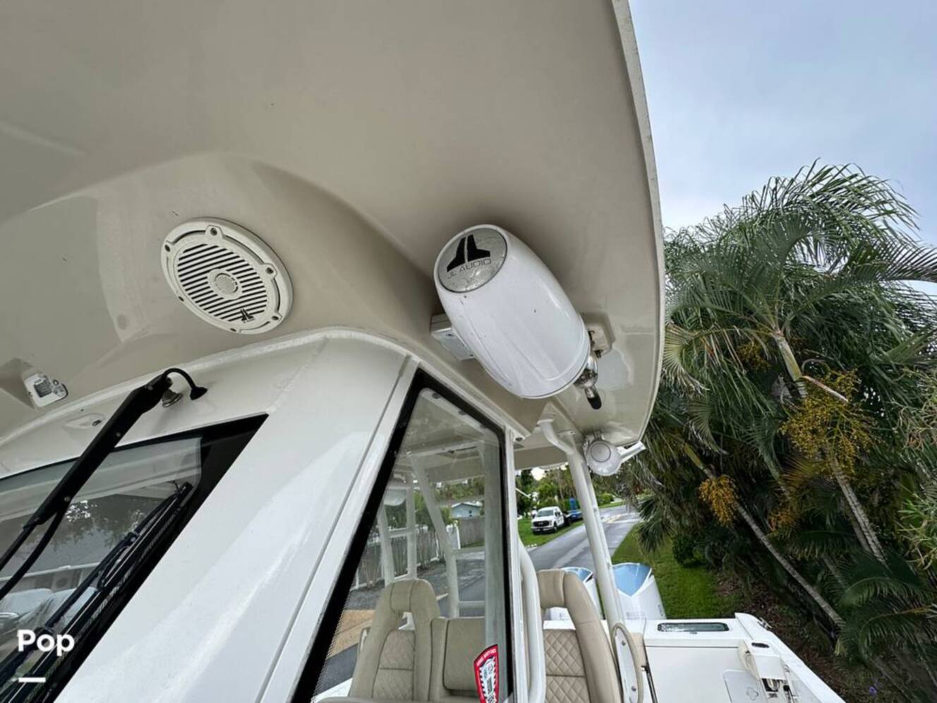 A photo of this 2018 Everglades 335CC