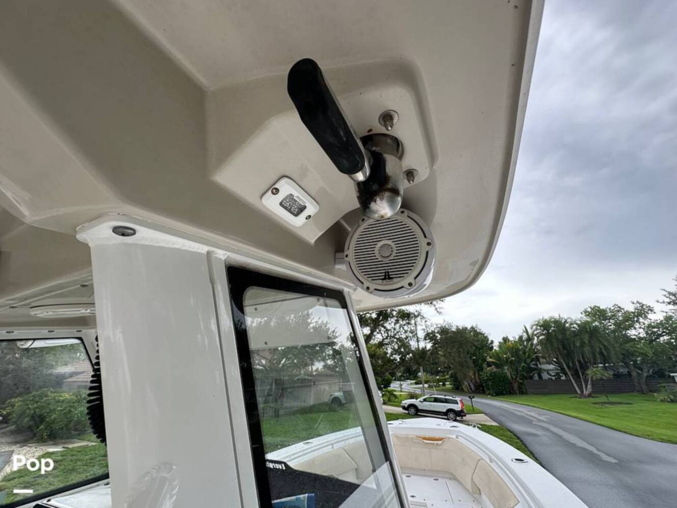 A photo of this 2018 Everglades 335CC